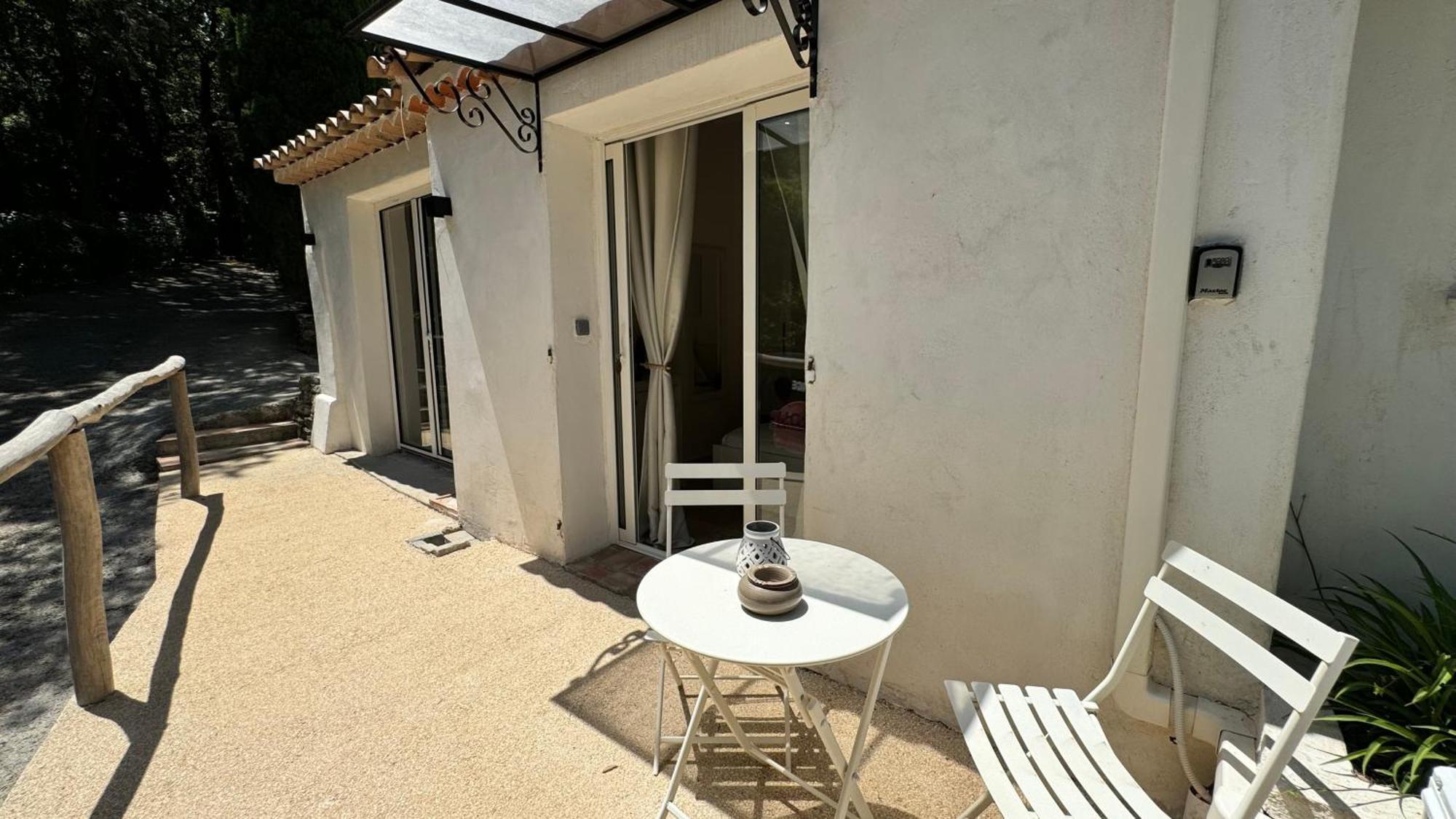 B&B Maison Gigi La Garde-Freinet Buitenkant foto