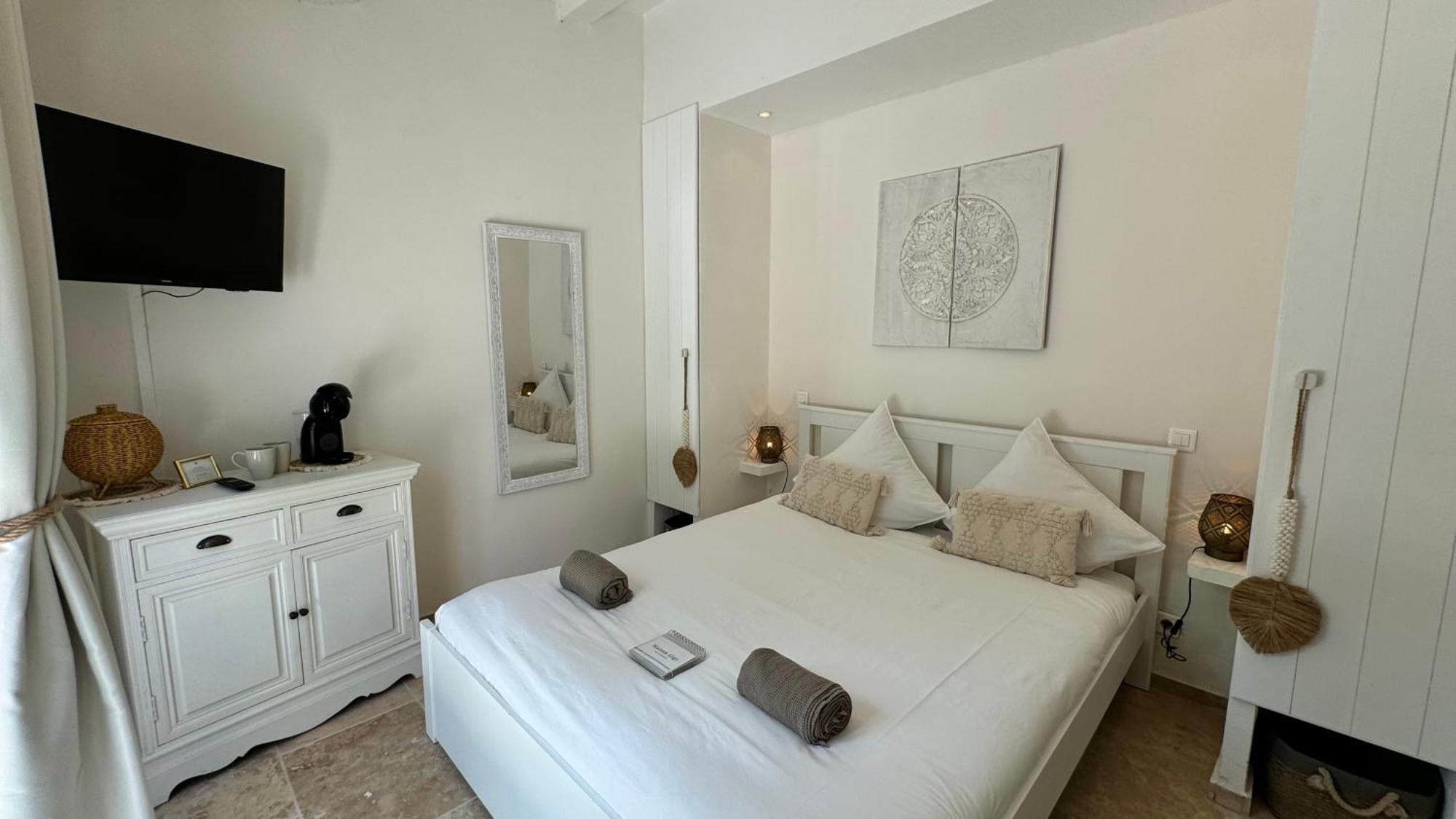 B&B Maison Gigi La Garde-Freinet Buitenkant foto