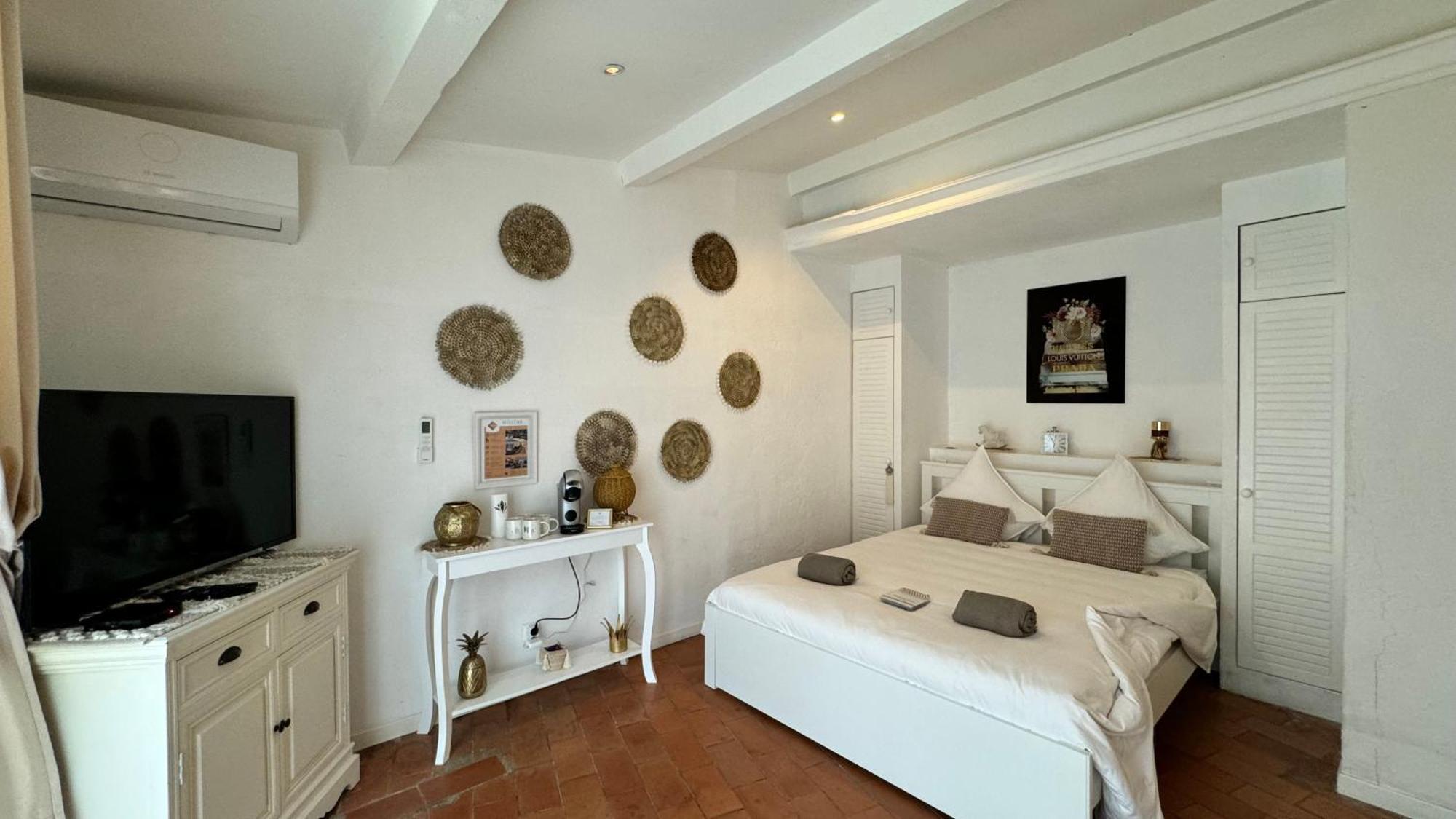 B&B Maison Gigi La Garde-Freinet Buitenkant foto